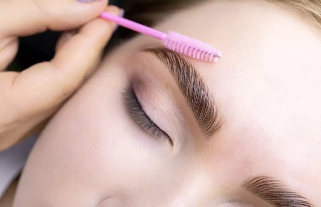 Eyebrow Lamination in Bourbonnais